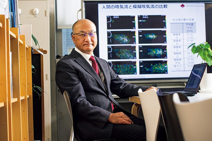 「大学では10年先の社会を見据えた研究ができることが魅力のひとつ。失敗を恐れずに取り組んでもらいたい」と田辺教授(写真/ブロウアップ・小林大介)