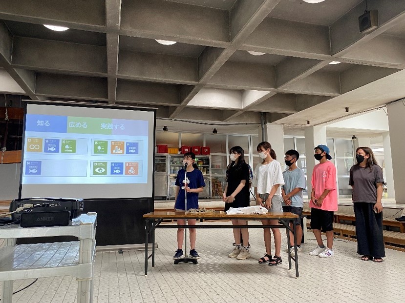 報告会。自分たちの計画・活動がどうSDGsと結びつくのかを発表