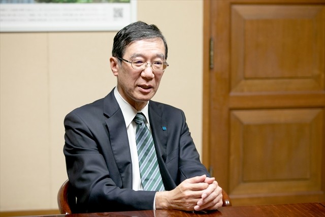明石スクールユニフォームカンパニーの河合秀文社長