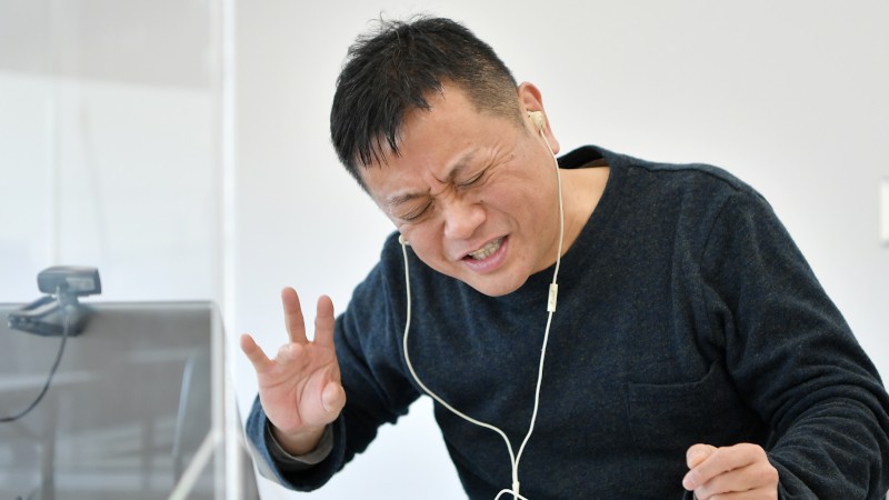 みんなを笑顔に 優しさ 共感 言葉に込めて岩田光央さん特別授業 群馬県立盲学校 朝日新聞dialog 声の力