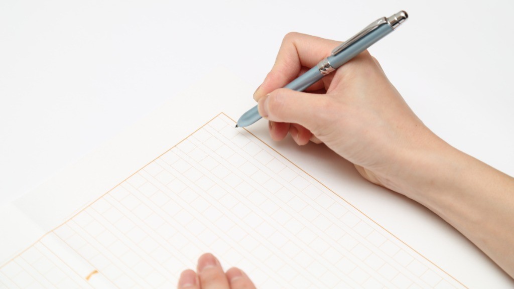 中高生の語彙力アップ まずは 読む 意味調べノートつくって例文とともに覚えよう 語彙力で勝負する 朝日新聞edua