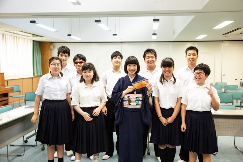 声優 水田わさび 特別授業 岐阜県立岐阜盲学校 お芝居のいいところは正解がないこと 朝日新聞dialog 声の力